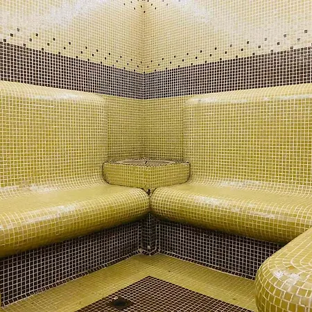 With Pool, Near The Lift アパート *