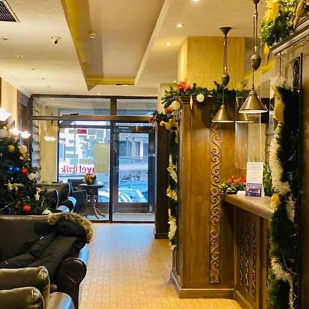 With Pool, Near The Lift バンスコ