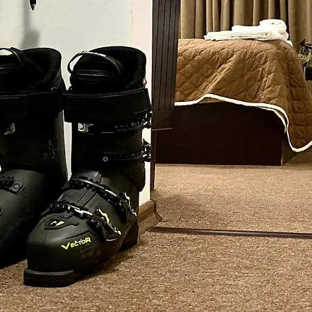 With Pool, Near The Lift * バンスコ