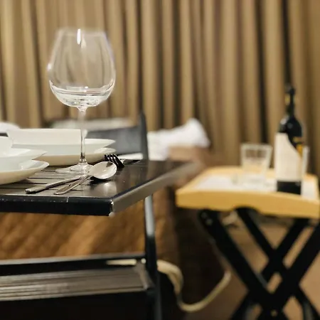 With Pool, Near The Lift アパート