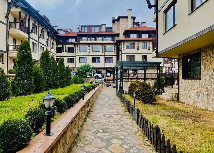 With Pool, Near The Lift Apartman