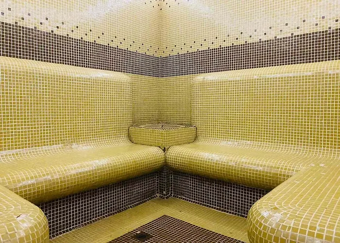 With Pool, Near The Lift Apartman *