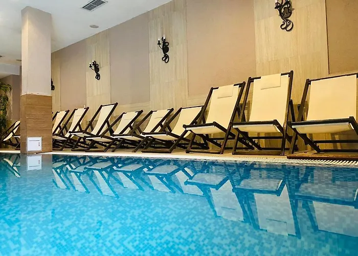 With Pool, Near The Lift Apartman *