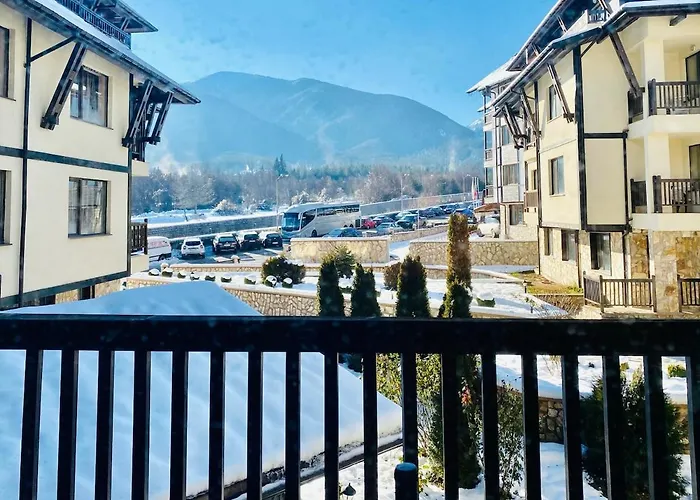 Apartman With Pool, Near The Lift *