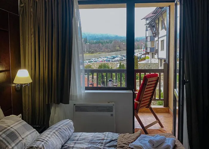 Apartman With Pool, Near The Lift