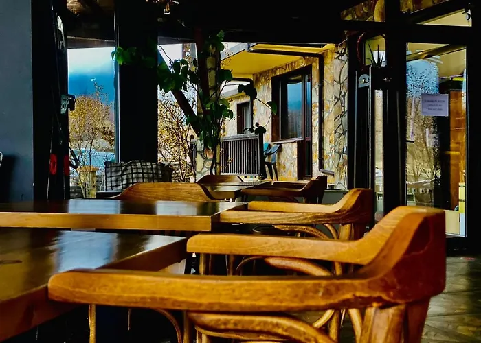 With Pool, Near The Lift Apartman Banszko